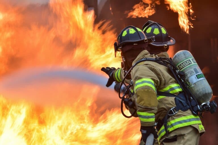 Emergency disaster communications during a major fire
